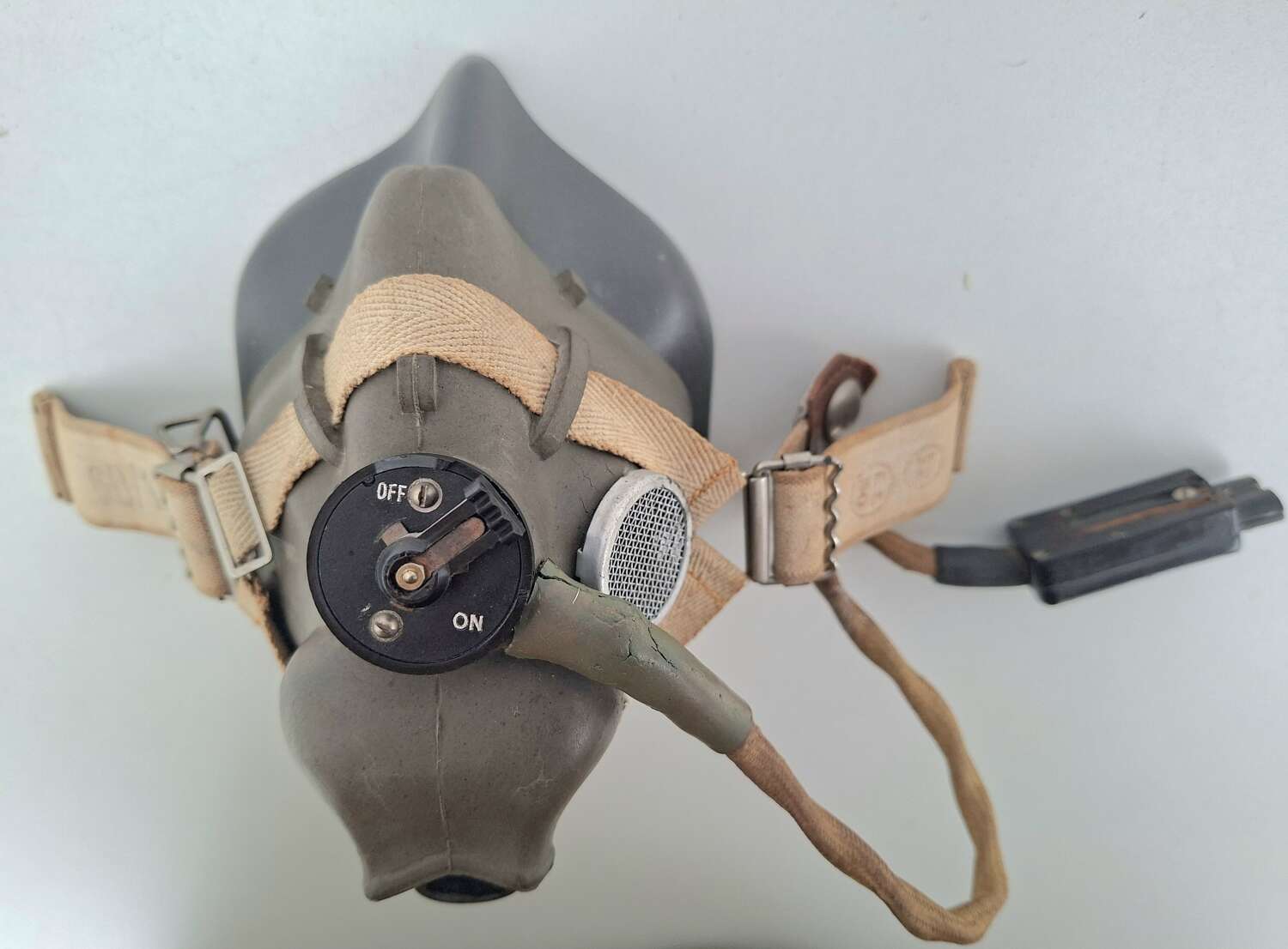 Wartime dated RAF h-type oxygen mask