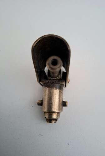 RAF D-type oxygen hose connector