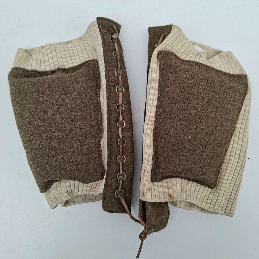 SOE parachutist knee pads