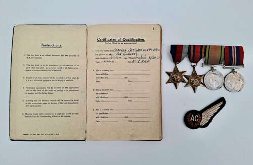 RAF rare WW2 air gunner & pilot log books medal grouping